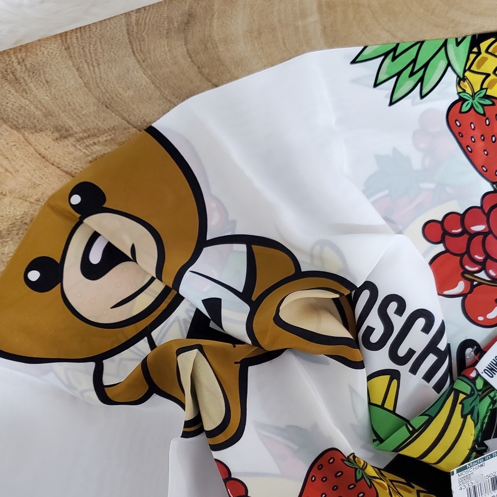MOSCHINO 100% silk square scarf teddy fruits - Picture 2 of 4